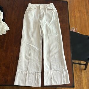 White straight jeans with stitching